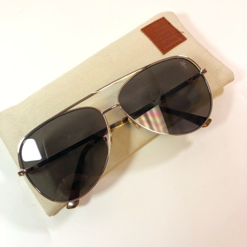 Frye Women Aviator Sunglasses NWOT
